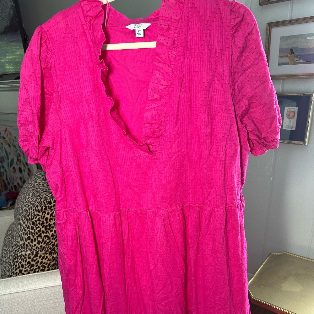 Crown & Ivy pink short-sleeve maxi dress with tiered bottom